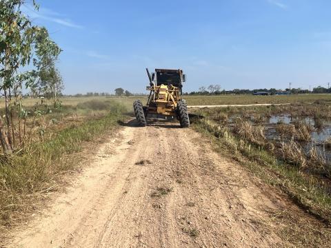 13 ธันวาคม 2566 โครงการปรับเกรดถนนภายในตำบล