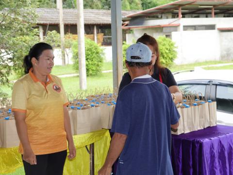 โครงการดวงตาสดใส ใส่ใจด้วยการมองเห็นด้วยแว่นตา