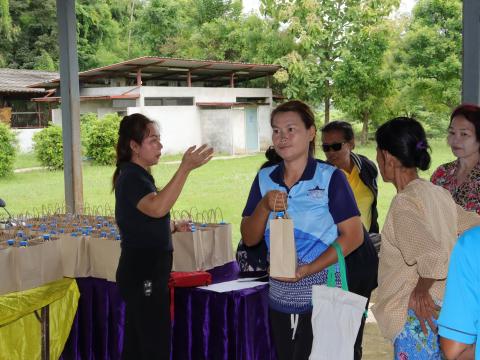 โครงการดวงตาสดใส ใส่ใจด้วยการมองเห็นด้วยแว่นตา