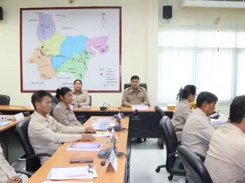 ประชุมสภาครั้งแรก