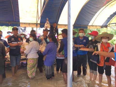 ตุลาคม 2565 องค์การบริหารส่วนตำบลทุ่งวัง ลงพื้นที่ช่วยน้ำท่วม