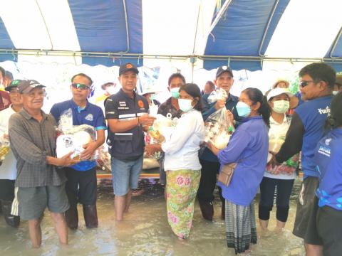 ตุลาคม 2565 องค์การบริหารส่วนตำบลทุ่งวัง ลงพื้นที่ช่วยน้ำท่วม