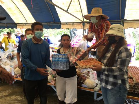 ตุลาคม 2565 องค์การบริหารส่วนตำบลทุ่งวัง ลงพื้นที่ช่วยน้ำท่วม