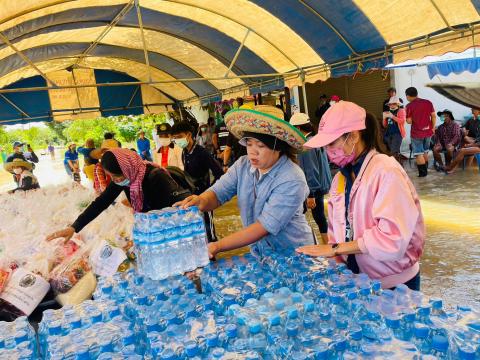 ตุลาคม 2565 องค์การบริหารส่วนตำบลทุ่งวัง ลงพื้นที่ช่วยน้ำท่วม