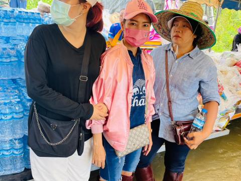 ตุลาคม 2565 องค์การบริหารส่วนตำบลทุ่งวัง ลงพื้นที่ช่วยน้ำท่วม