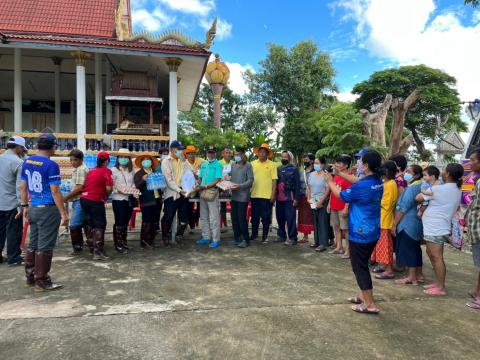 ตุลาคม 2565 องค์การบริหารส่วนตำบลทุ่งวัง ลงพื้นที่ช่วยน้ำท่วม