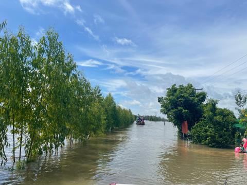 ตุลาคม 2565 องค์การบริหารส่วนตำบลทุ่งวัง ลงพื้นที่ช่วยน้ำท่วม