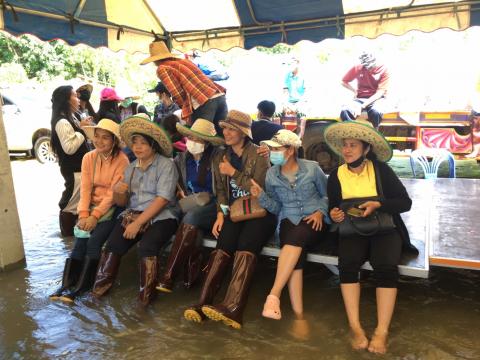 ตุลาคม 2565 องค์การบริหารส่วนตำบลทุ่งวัง ลงพื้นที่ช่วยน้ำท่วม