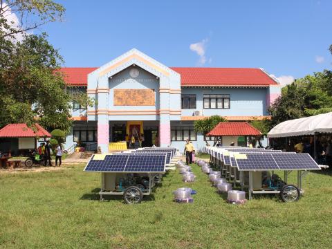 28 พฤศจิกายน 2565 รับมอบรถเข็นพลังงานแสงอาทิตย์