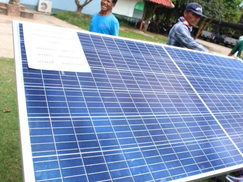 28 พฤศจิกายน 2565 รับมอบรถเข็นพลังงานแสงอาทิตย์