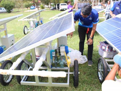28 พฤศจิกายน 2565 รับมอบรถเข็นพลังงานแสงอาทิตย์