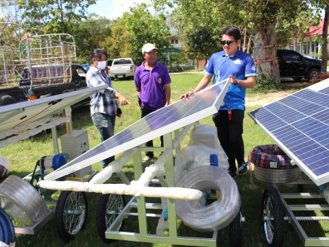 28 พฤศจิกายน 2565 รับมอบรถเข็นพลังงานแสงอาทิตย์