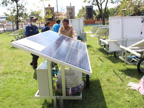 28 พฤศจิกายน 2565 รับมอบรถเข็นพลังงานแสงอาทิตย์