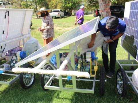 28 พฤศจิกายน 2565 รับมอบรถเข็นพลังงานแสงอาทิตย์