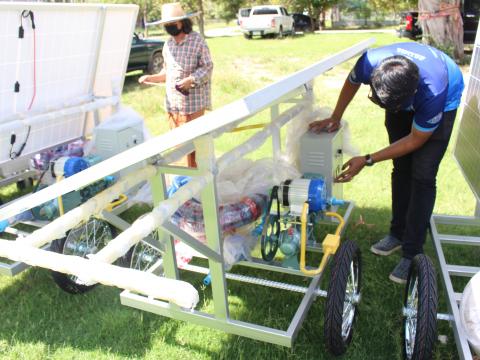 28 พฤศจิกายน 2565 รับมอบรถเข็นพลังงานแสงอาทิตย์