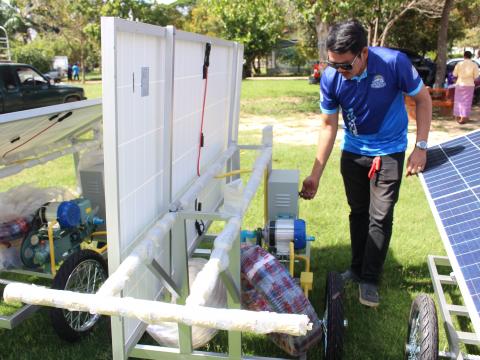 28 พฤศจิกายน 2565 รับมอบรถเข็นพลังงานแสงอาทิตย์