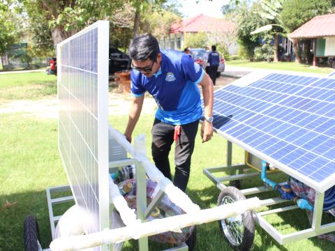 28 พฤศจิกายน 2565 รับมอบรถเข็นพลังงานแสงอาทิตย์