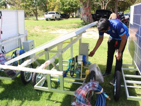 28 พฤศจิกายน 2565 รับมอบรถเข็นพลังงานแสงอาทิตย์