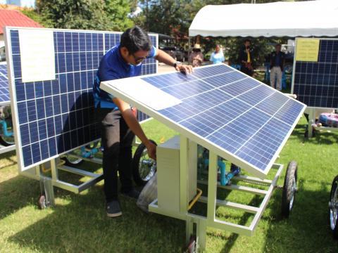 28 พฤศจิกายน 2565 รับมอบรถเข็นพลังงานแสงอาทิตย์