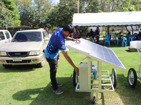 28 พฤศจิกายน 2565 รับมอบรถเข็นพลังงานแสงอาทิตย์