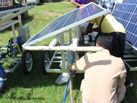 28 พฤศจิกายน 2565 รับมอบรถเข็นพลังงานแสงอาทิตย์