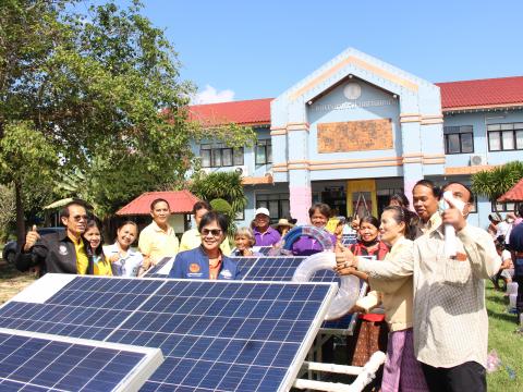 28 พฤศจิกายน 2565 รับมอบรถเข็นพลังงานแสงอาทิตย์