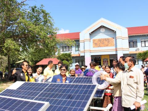 28 พฤศจิกายน 2565 รับมอบรถเข็นพลังงานแสงอาทิตย์