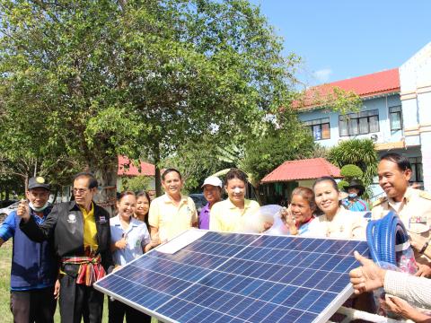 28 พฤศจิกายน 2565 รับมอบรถเข็นพลังงานแสงอาทิตย์