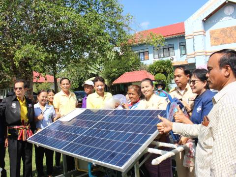 28 พฤศจิกายน 2565 รับมอบรถเข็นพลังงานแสงอาทิตย์