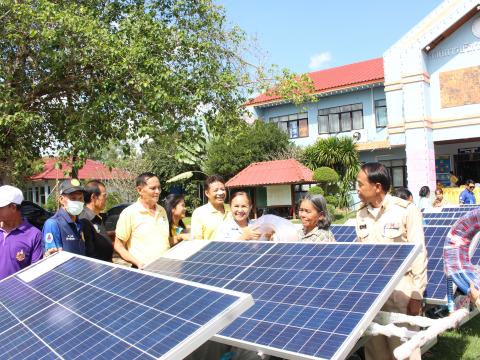 28 พฤศจิกายน 2565 รับมอบรถเข็นพลังงานแสงอาทิตย์