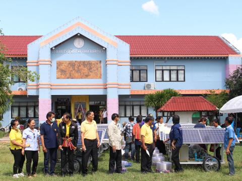 28 พฤศจิกายน 2565 รับมอบรถเข็นพลังงานแสงอาทิตย์