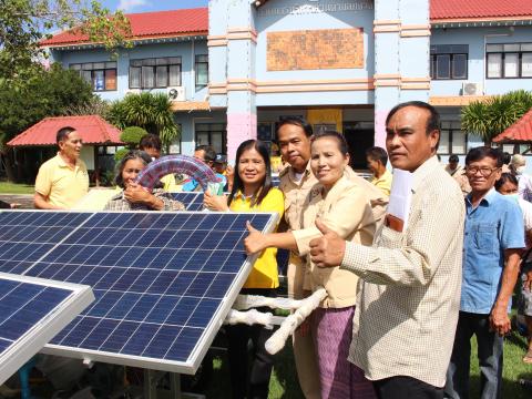 28 พฤศจิกายน 2565 รับมอบรถเข็นพลังงานแสงอาทิตย์