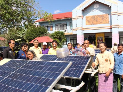 28 พฤศจิกายน 2565 รับมอบรถเข็นพลังงานแสงอาทิตย์