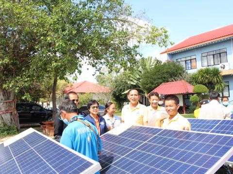 28 พฤศจิกายน 2565 รับมอบรถเข็นพลังงานแสงอาทิตย์