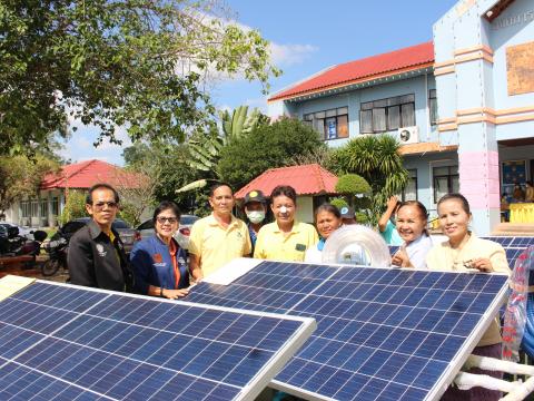 28 พฤศจิกายน 2565 รับมอบรถเข็นพลังงานแสงอาทิตย์