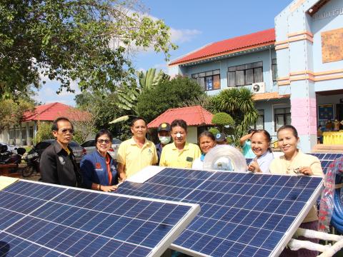 28 พฤศจิกายน 2565 รับมอบรถเข็นพลังงานแสงอาทิตย์