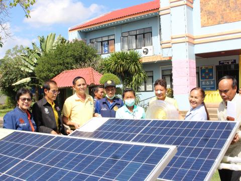 28 พฤศจิกายน 2565 รับมอบรถเข็นพลังงานแสงอาทิตย์