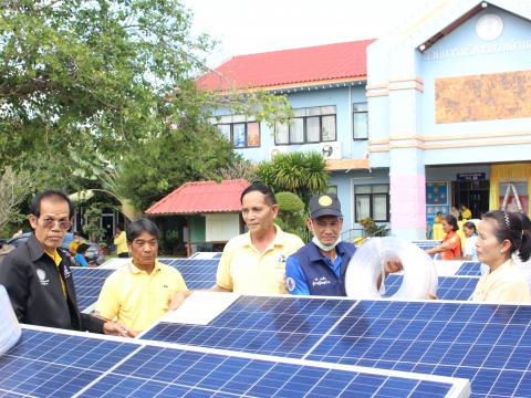 28 พฤศจิกายน 2565 รับมอบรถเข็นพลังงานแสงอาทิตย์