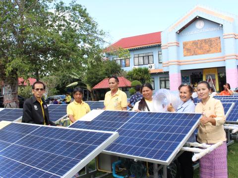 28 พฤศจิกายน 2565 รับมอบรถเข็นพลังงานแสงอาทิตย์