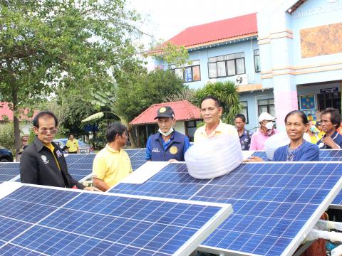 28 พฤศจิกายน 2565 รับมอบรถเข็นพลังงานแสงอาทิตย์