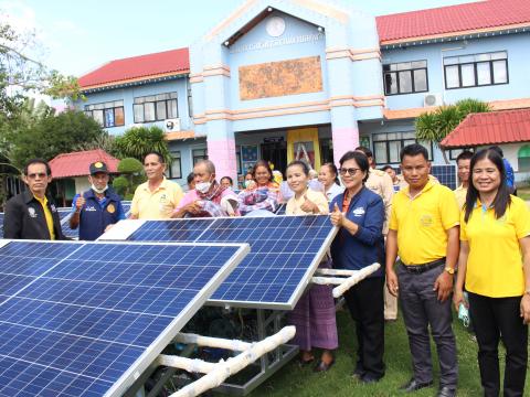 28 พฤศจิกายน 2565 รับมอบรถเข็นพลังงานแสงอาทิตย์