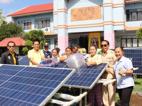 28 พฤศจิกายน 2565 รับมอบรถเข็นพลังงานแสงอาทิตย์