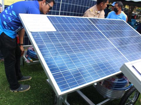 28 พฤศจิกายน 2565 รับมอบรถเข็นพลังงานแสงอาทิตย์