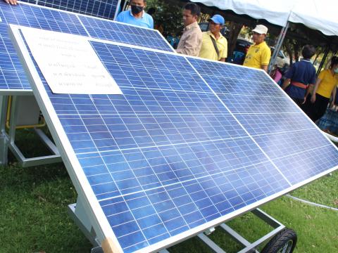 28 พฤศจิกายน 2565 รับมอบรถเข็นพลังงานแสงอาทิตย์