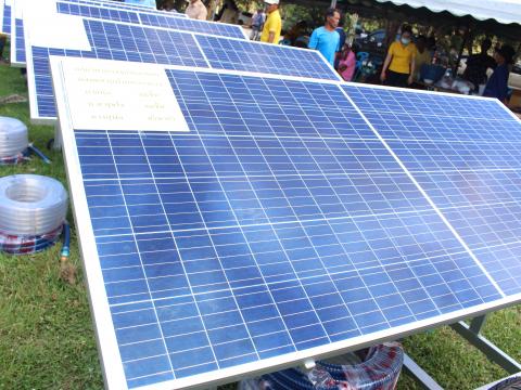 28 พฤศจิกายน 2565 รับมอบรถเข็นพลังงานแสงอาทิตย์