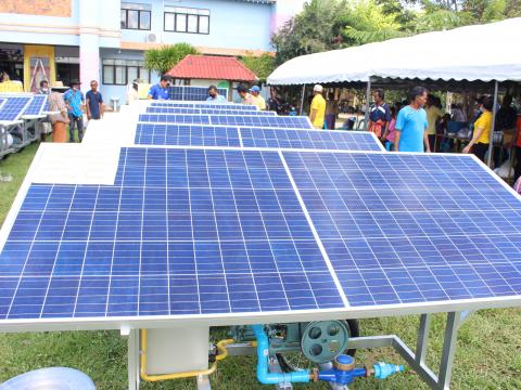 28 พฤศจิกายน 2565 รับมอบรถเข็นพลังงานแสงอาทิตย์