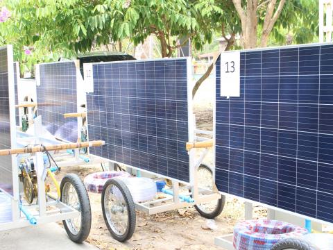 28 เมษายน 2566 ส่งมอบรถเข็นพลังงานแสงอาทิตย์