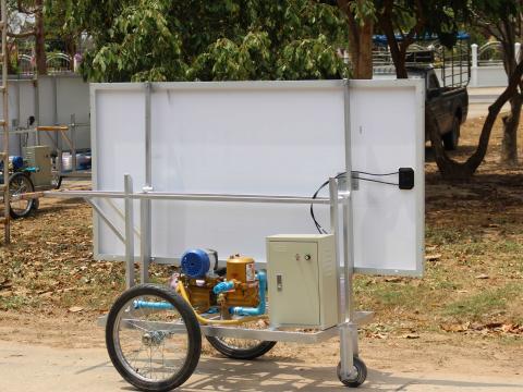 28 เมษายน 2566 ส่งมอบรถเข็นพลังงานแสงอาทิตย์